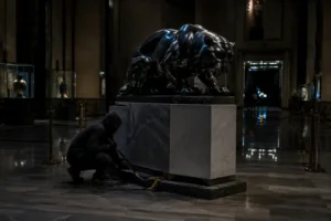 When Does the Panther Statue Leave GTA Online